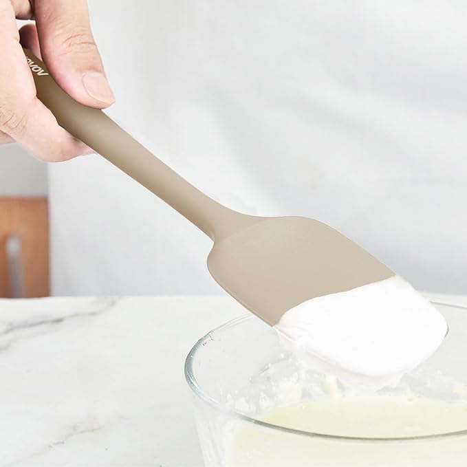 Silicone Spatula Set, High Heat Resistan Rubber Spoon Spatula, Non-Stick Spoonula with Seamless One Piece Design, Flexible Scrapers Baking Mixing Tool,3 Pack, Khaki