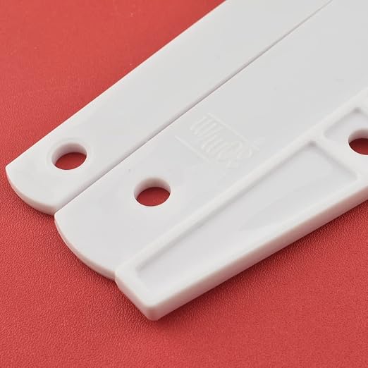 3Pcs White Plastic Glue Spreader Smear Plate Scraper Sticks Brushes Durable Flexible Easy to Clean Glue Applicator Spatula Kit Gap Filling Tool for Woodworking Leather Adhesive Projects,3Size
