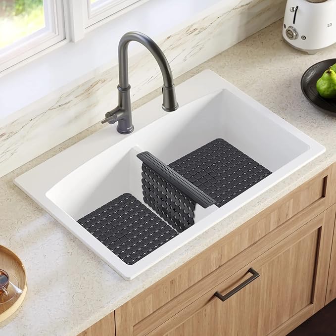 Bligli Plastic Sink Saddle, Sink Divider Mat with Strong Suction Cups, Kitchen Divided Sink Protector Mat for Glassware Dishes, Easy to Clean and No Smell, 9.5" x 12", Black