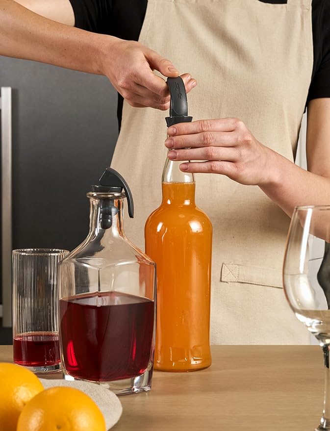 Zyliss Bottle Stoppers 2 Piece Set – Reusable Leak-Proof Wine and Drink Sealers with Ergonomic Wheat Straw Handles, Durable Rubber Seal, Fits Carbonated and Still Bottles, Dishwasher Safe