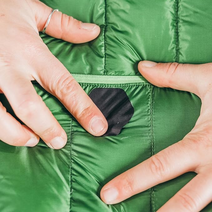 GEAR AID Tenacious Tape Hex – 2.5” & 1.5” Repair Patches (8 Patches: Four 2.5” & Four 1.5”, Coyote) – Peel-and-Stick Outdoor Nylon Fabric to Fix Holes and Burns in Down Jackets, Rain Gear and Tents